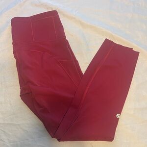 Lululemon Fast and Free Leggings 25” size 8
Pomegranate
